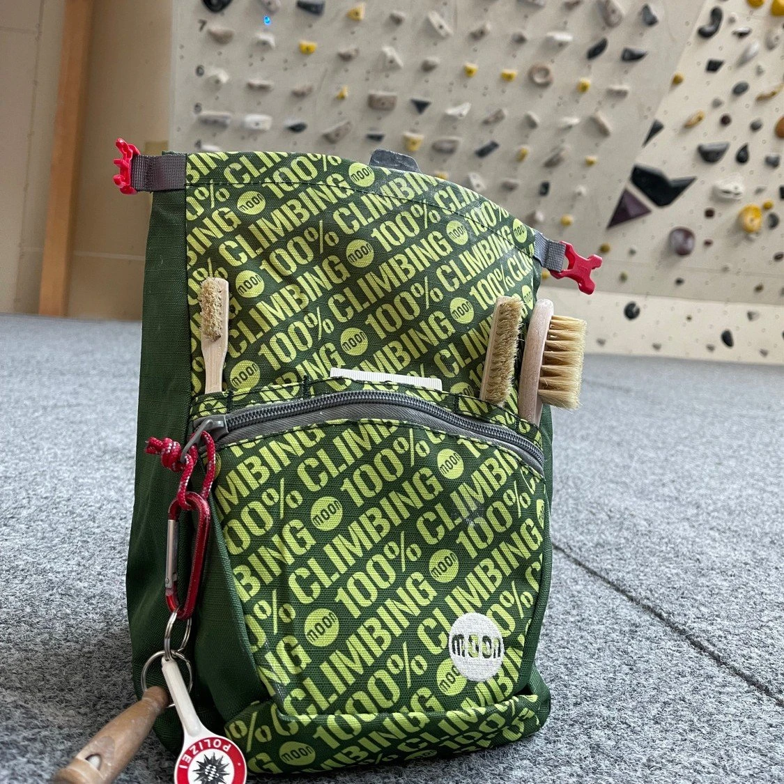 MOON Bouldering Rock Climbing Chalk Bag 5 MOON Bouldering Rock Climbing Chalk Bag - Image 5