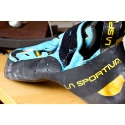 La Sportiva Futura - Climbing Shoes -Mountain Hardwear Shop la sportiva futura kletterschuhe d4d1257b30bcfc5b15762d9e17c33713 1