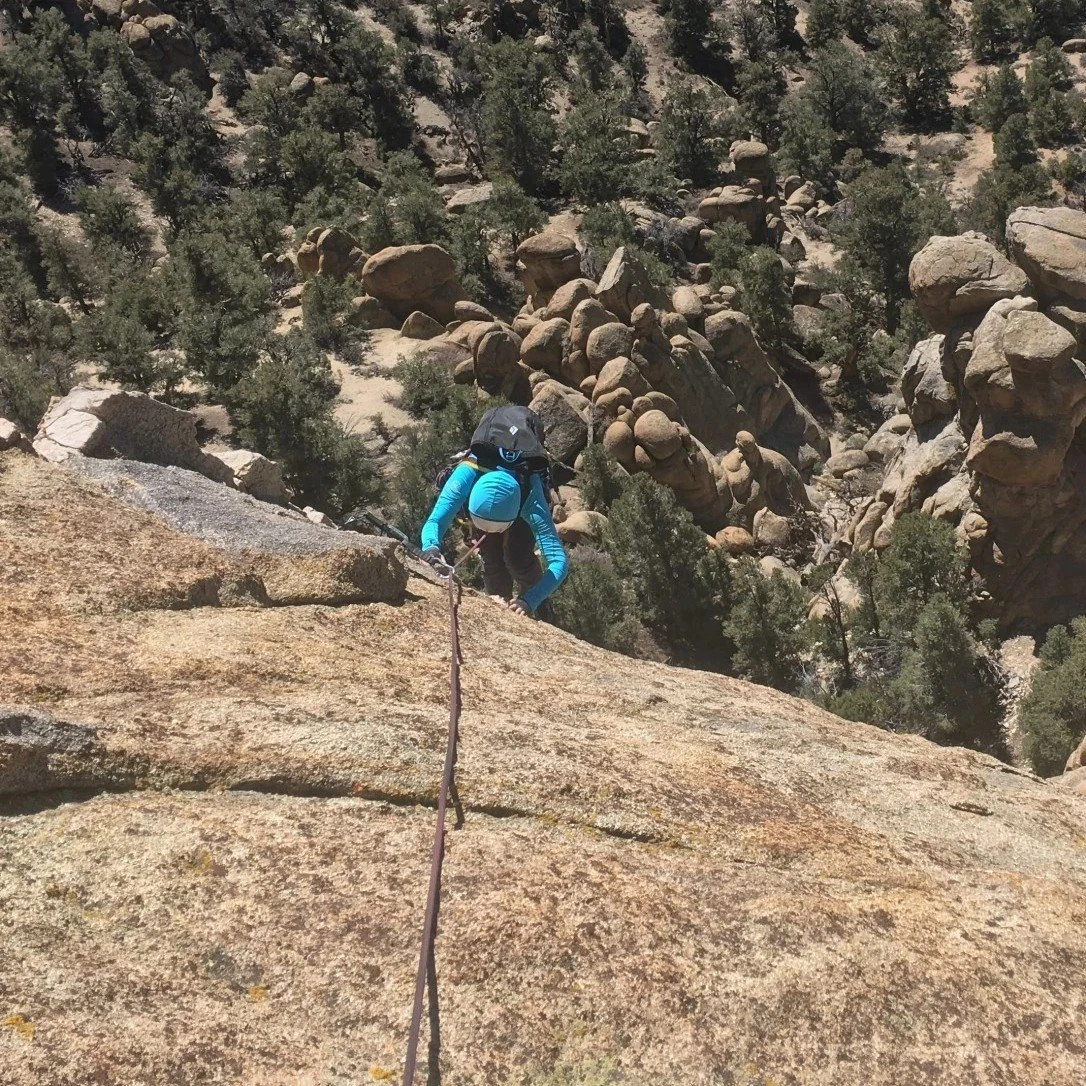 Black Diamond Creek 20 Backpack Climbing Gear Bag 5 Black Diamond Creek 20 Backpack Climbing Gear Bag - Image 5